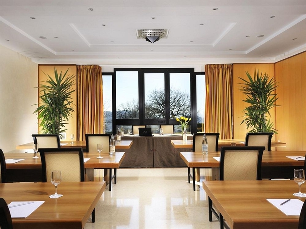 Imagen de los interiores del Hotel Demidoff Country Resort. Foto 11