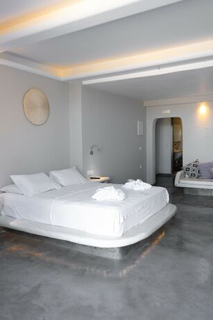 Imagen de la habitación del Hotel Demilmar Luxury Suites. Foto 15