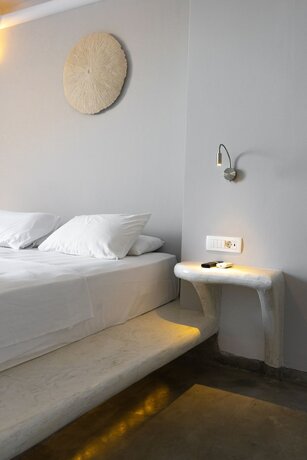 Imagen de la habitación del Hotel Demilmar Luxury Suites. Foto 20