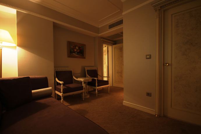 Imagen de la habitación del Hotel Demir. Foto 7