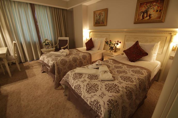 Imagen de la habitación del Hotel Demir. Foto 9