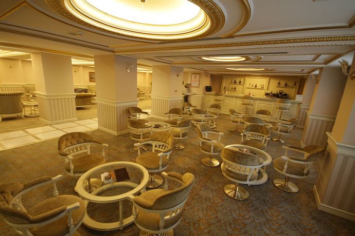 Imagen de los interiores del Hotel Demir. Foto 20