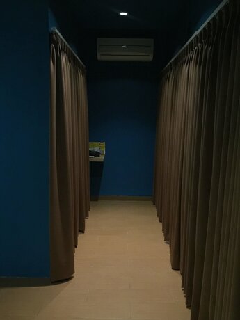 Imagen de la habitación del Hotel Demira. Foto 16