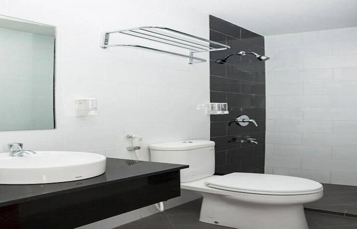 Imagen de la habitación del Hotel Demira. Foto 17