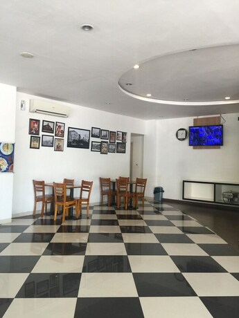 Imagen de los interiores del Hotel Demira. Foto 27