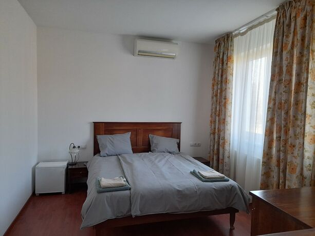 Imagen de la habitación del Hotel Demizson Panzió. Foto 19