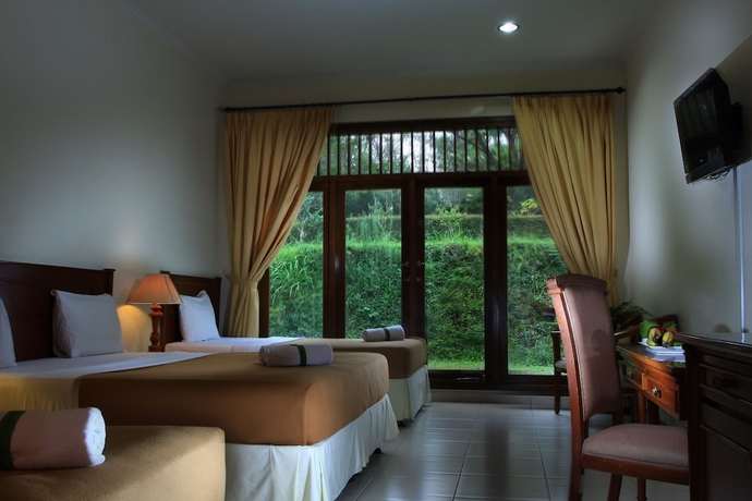 Imagen de la habitación del Hotel D'emmerick Salib Putih Salatiga. Foto 5