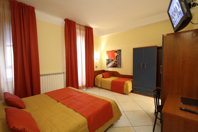 Imagen de la habitación del Hotel Demo. Foto 10