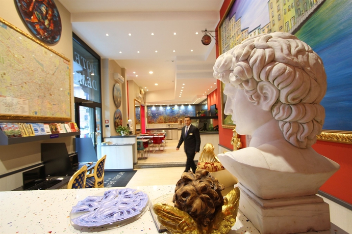 Imagen de los interiores del Hotel Demo. Foto 16