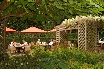 Imagen de los interiores del Hotel Den En Heuvel. Foto 10