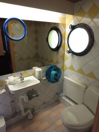 Imagen de la habitación del Hotel Den R&ouml;da B&aring;ten. Foto 48