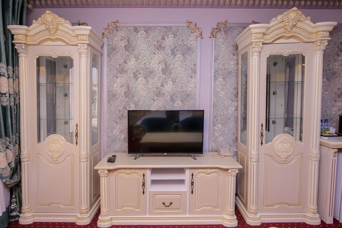 Imagen de la habitación del Hotel Dendi Plaza. Foto 4