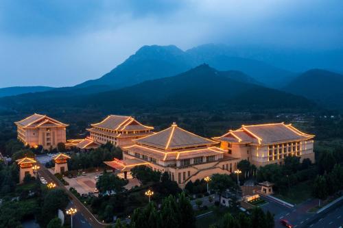 Imagen general del Hotel Dengfeng Zhongzhou Huading. Foto 12