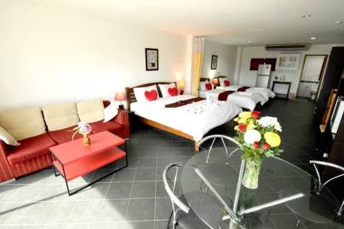 Imagen de la habitación del Hotel Dengs Kamala Resort. Foto 10