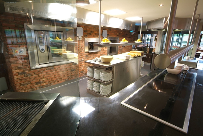 Imagen del bar/restaurante del Hotel Denham Grove. Foto 6