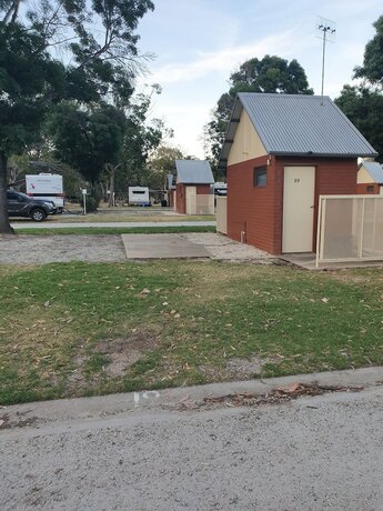 Imagen de los interiores del Hotel Deniliquin Pioneer Tourist Park. Foto 23