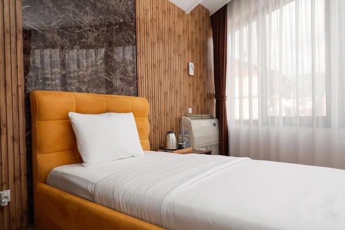 Imagen de la habitación del Hotel Denis. Foto 7