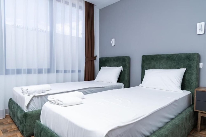 Imagen de la habitación del Hotel Denis. Foto 9