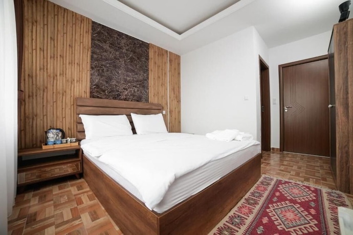 Imagen de la habitación del Hotel Denis. Foto 13