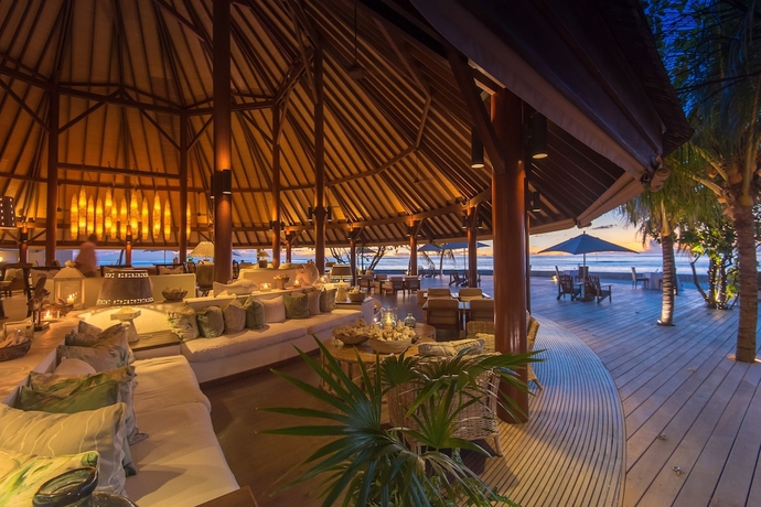 Imagen de los interiores del Hotel Denis Private Island. Foto 19