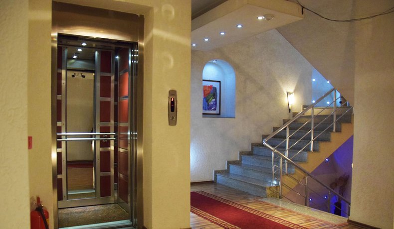 Imagen general del Hotel Denis and Spa. Foto 1