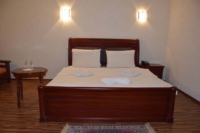 Imagen de la habitación del Hotel Denis and Spa. Foto 12