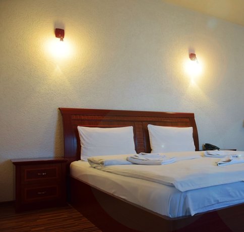 Imagen de la habitación del Hotel Denis and Spa. Foto 13