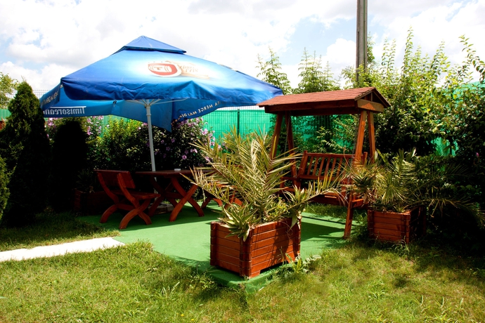 Imagen de los exteriores del Hotel Denisa Otopeni. Foto 10