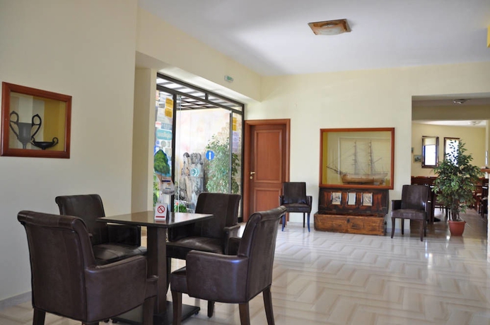 Imagen de los interiores del Hotel Denise, Aloupi. Foto 13