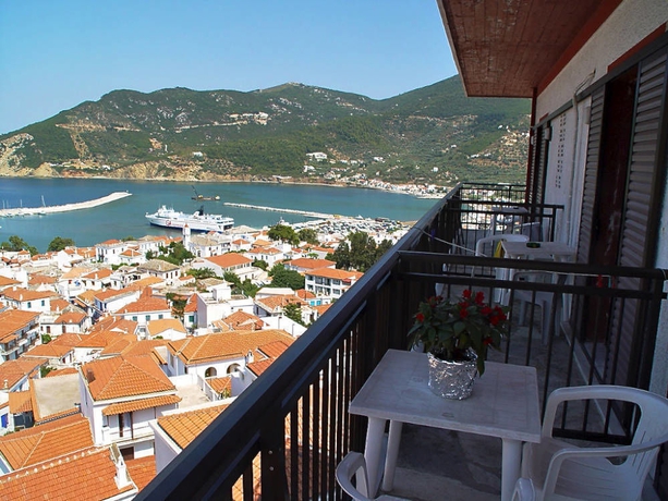 Imagen de la habitación del Hotel Denise, Aloupi. Foto 10