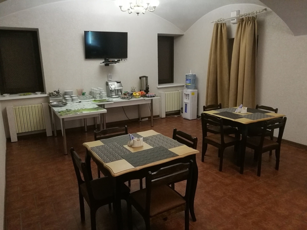 Imagen del bar/restaurante del Hotel Denisovsky Dvorik. Foto 4
