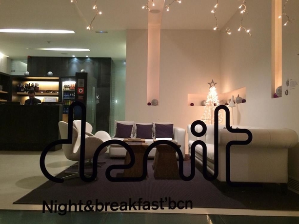 Imagen de los exteriores del Hotel Denit Barcelona. Foto 9