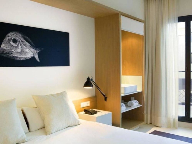 Imagen de la habitación del Hotel Denit Barcelona. Foto 4