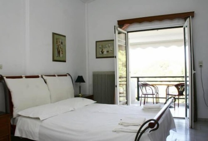 Imagen de la habitación del Hotel Dennis. Foto 8