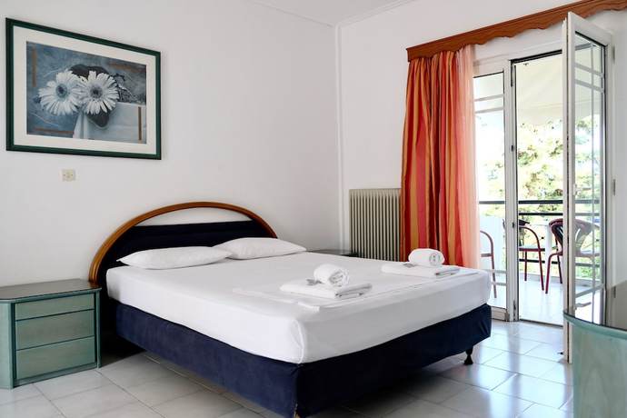 Imagen de la habitación del Hotel Dennis. Foto 10