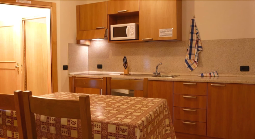 Imagen de la habitación del Hotel Denny. Foto 6