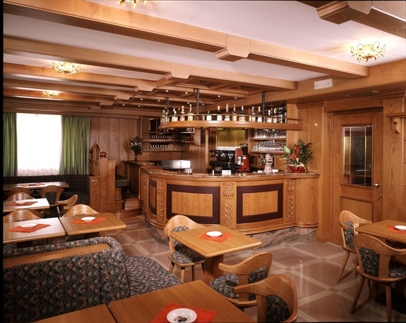 Imagen de los interiores del Hotel Denny. Foto 14