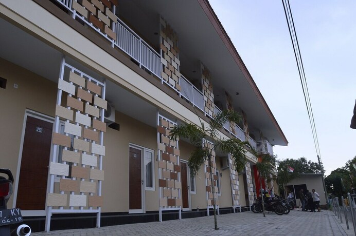 Imagen general del Hotel Denofe House. Foto 12
