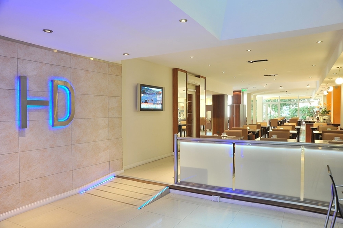 Imagen de los interiores del Hotel Denver. Foto 14