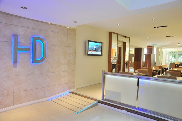 Imagen de los interiores del Hotel Denver. Foto 16