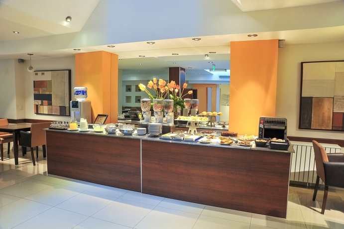 Imagen del bar/restaurante del Hotel Denver. Foto 5