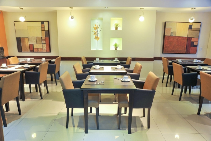 Imagen del bar/restaurante del Hotel Denver. Foto 6