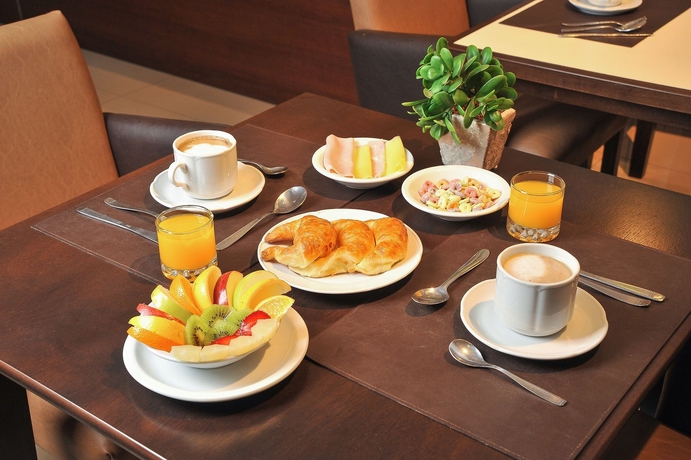 Imagen del bar/restaurante del Hotel Denver. Foto 7