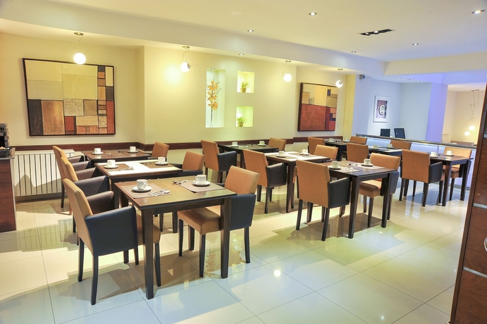 Imagen del bar/restaurante del Hotel Denver. Foto 9