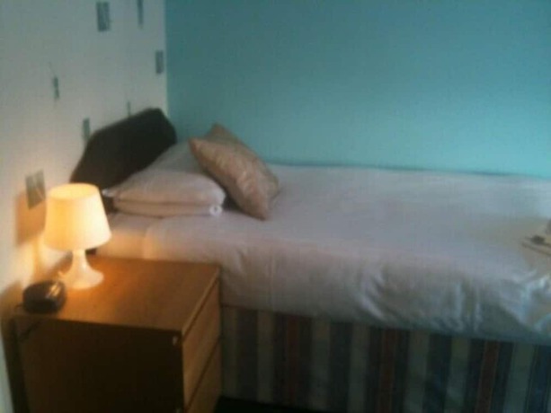 Imagen de la habitación del Hotel Denville. Foto 16