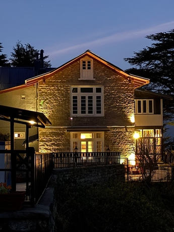 Imagen general del Hotel Deodar Manor - A Luxury Stay in Khajjiar. Foto 3