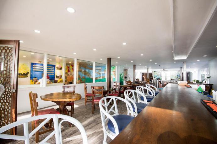 Imagen del bar/restaurante del Hotel Deparis Beach Resort Boracay. Foto 5