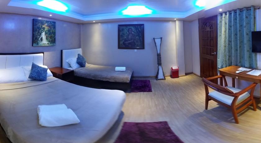 Imagen general del Hotel Deparis Beach Resort. Foto 3