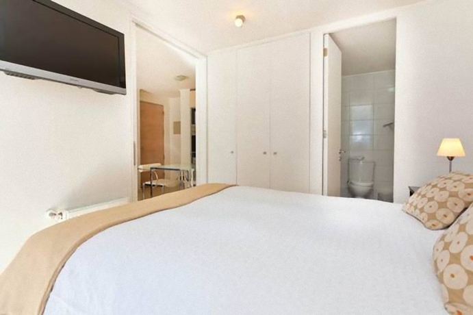 Imagen de la habitación del Hotel Departamentos Amoblados Costa Lyon. Foto 4