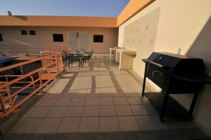 Imagen general del Hotel Departamentos Betesda Esmeralda. Foto 12